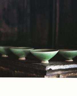 Visit my online gallery if you like my work - link in bio. You will find new available pieces, f.e. this delicate celadon green platebowls of the edition ‚don’t protect me, I am fragile anyway’. My topic this year - and all before. The platebowls are hand thrown and coated with my celadon craquele glaze. July 2020. Love them! The flat bowls and tea bowls are all sold, but two platebowls are available. I ship worldwide. Thank you!